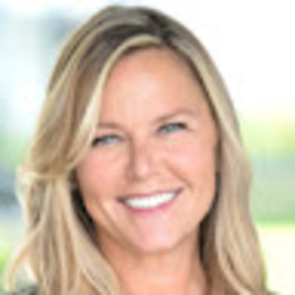 Meet your Posher, Jennifer - Picture 1 of 1